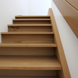 Escalier en Bois : Alliance Parfaite entre Tradition et Modernité pour un Intérieur Accueillant Issoudun